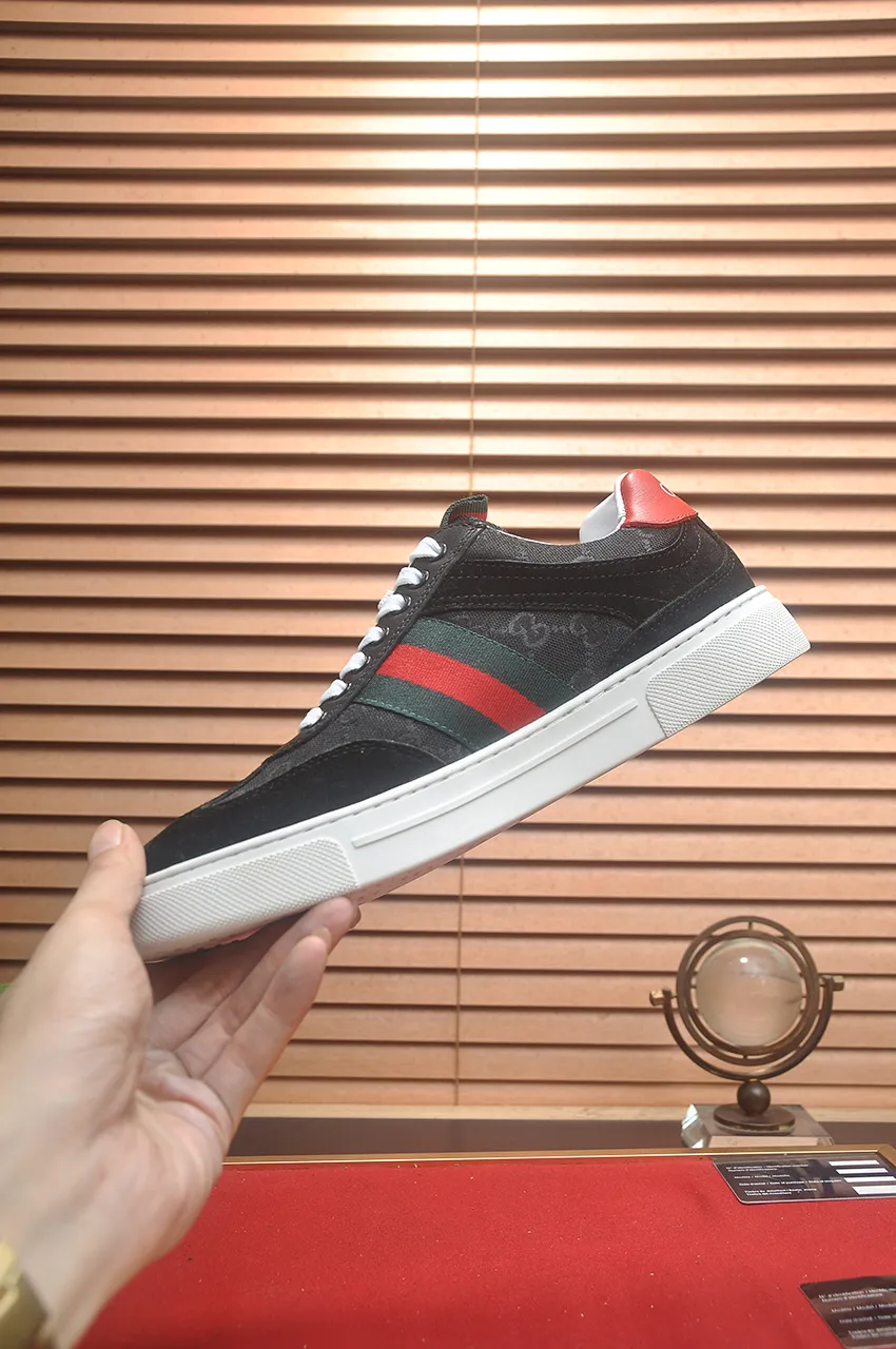 Men's men's shoes💰440💶[GUCCI] official website 1:1 men's sports shoes are now on the market. They are made of original fabric + water-dyed sheepskin lining, plus the official website original 1:1 comfortable outsole. Fashionable and versatile, super comfortable and breathable. Standard shoe size 38/45 (custom-made size 45 is non-refundable)